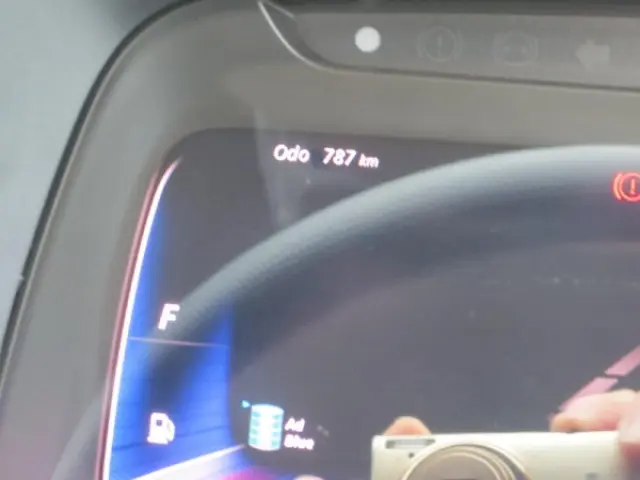 三菱 キャンター 2RG-FEAV0(2WD)の写真16