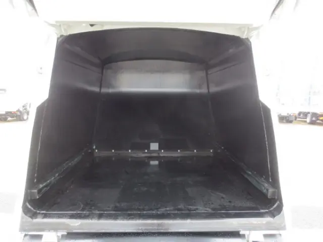 三菱 キャンター 2RG-FEAV0(2WD)の写真10