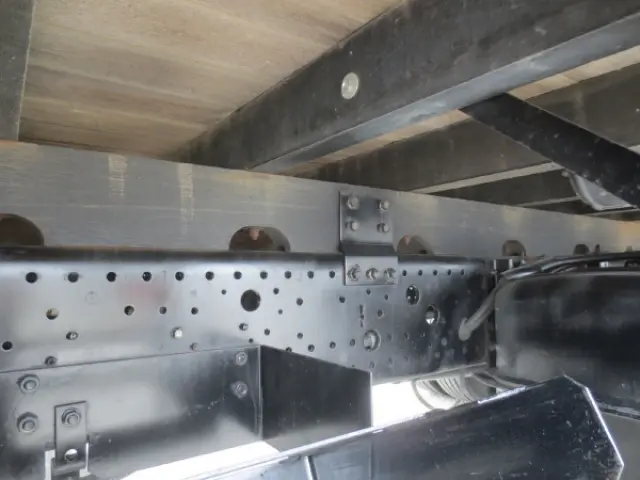 いすゞ フォワード 2PG-FRR90S1(2WD)の写真13