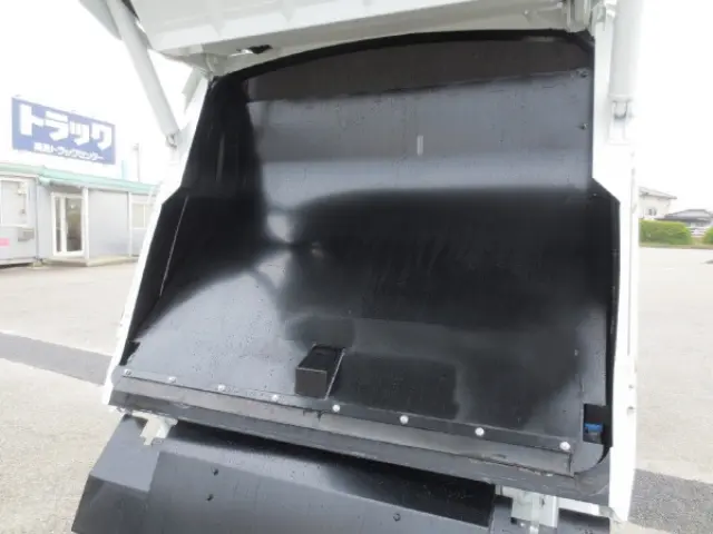 三菱 キャンター 2RG-FEAV0(2WD)の写真13