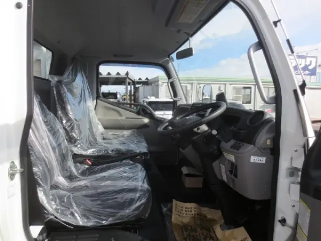 三菱 キャンター 2PG-FEB80(2WD)の写真14