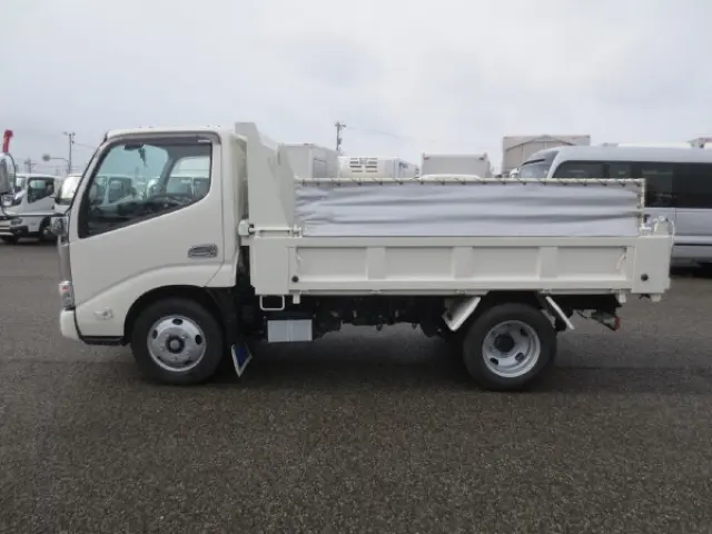 日野 デュトロ 2RG-XZU600T(2WD)の写真9