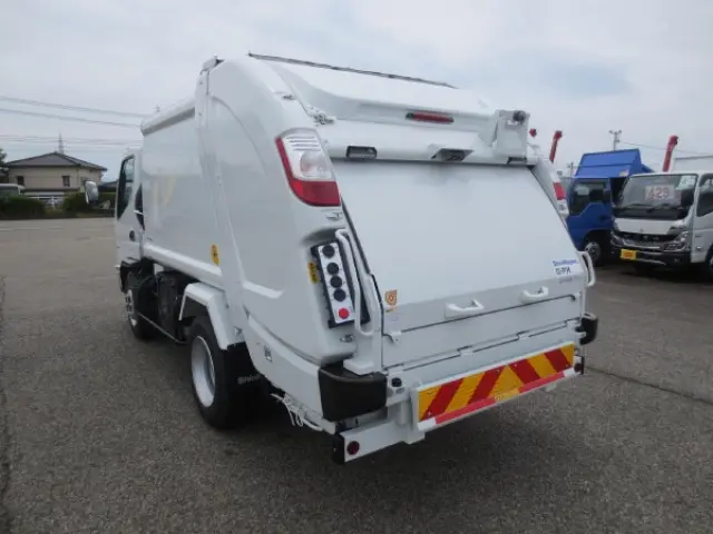 三菱 キャンター 2PG-FEA80(2WD)の写真5