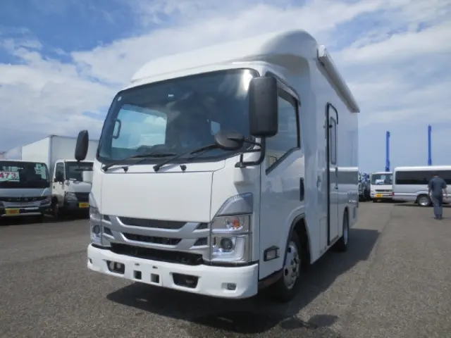 いすゞ エルフ 2RG-NMR88N(2WD)の写真3