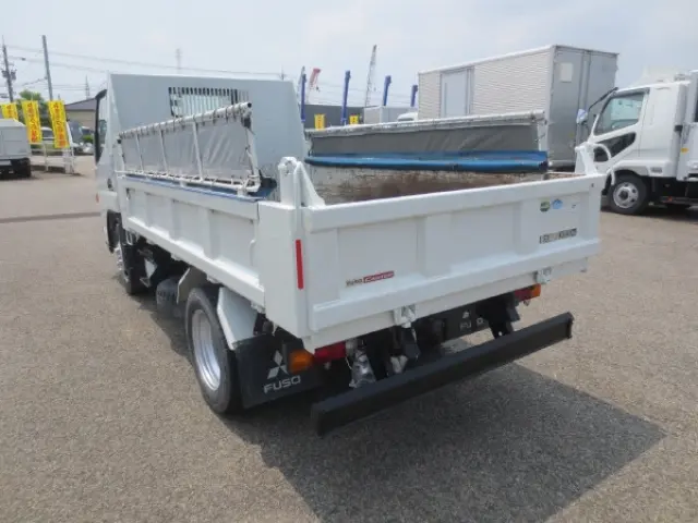 三菱 キャンター 2RG-FBA60(2WD)の写真5