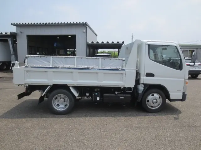 三菱 キャンター 2RG-FBA60(2WD)の写真8