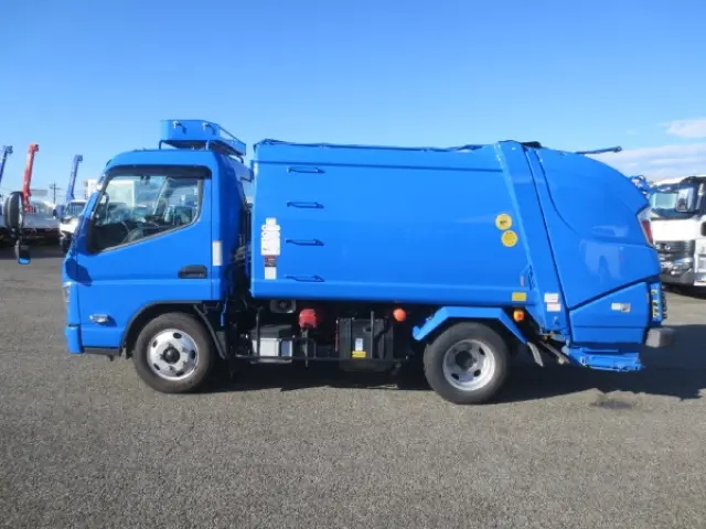 三菱 キャンター 2RG-FEAV0(2WD)の写真9