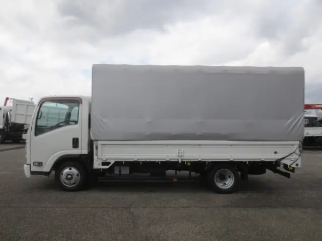 いすゞ エルフ TRG-NPR85AR(2WD)の写真9
