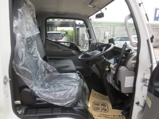 三菱 キャンター 2RG-FBA60(2WD)の写真14