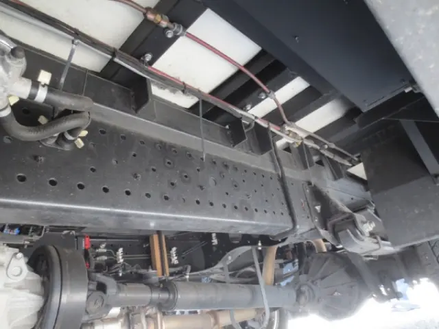 いすゞ エルフ 2RG-NMR88N(2WD)の写真22