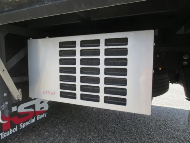 いすゞ エルフ 2RG-NMR88N(2WD)の写真29
