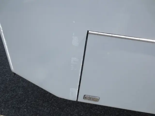 いすゞ エルフ 2RG-NMR88N(2WD)の写真32