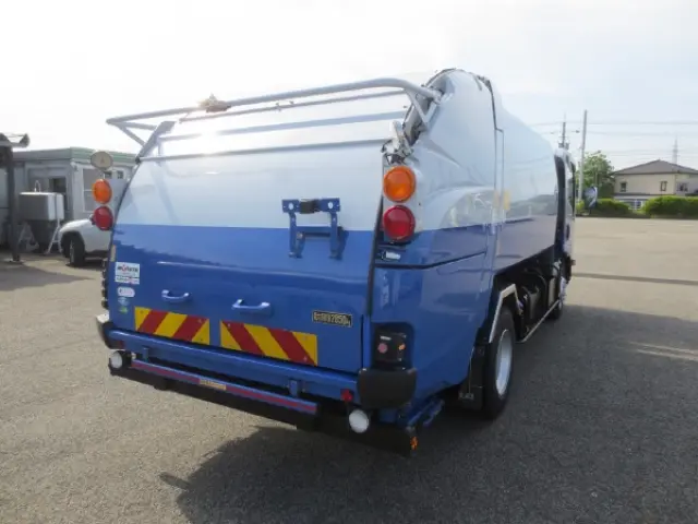 いすゞ エルフ 2PG-NPR88YN(2WD)の写真4
