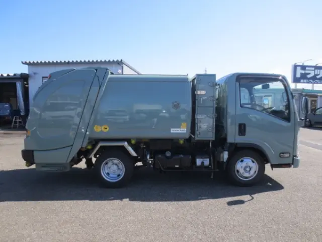 いすゞ エルフ TPG-NMR85AN(2WD)の写真8