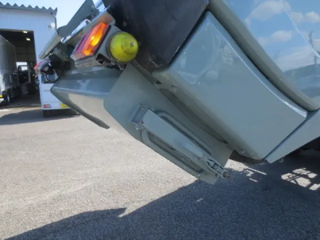 いすゞ エルフ TPG-NMR85AN(2WD)の写真14