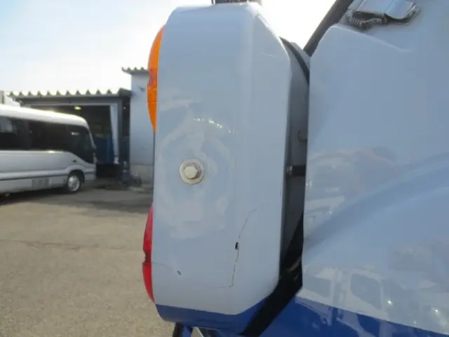 いすゞ エルフ 2PG-NPR88YN(2WD)の写真25