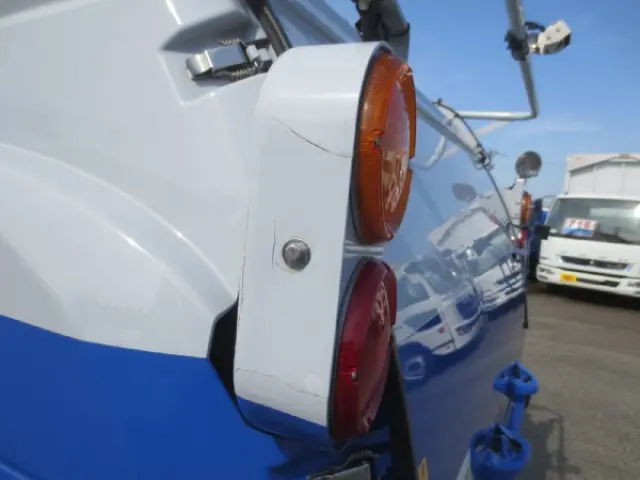 いすゞ エルフ 2PG-NPR88YN(2WD)の写真26