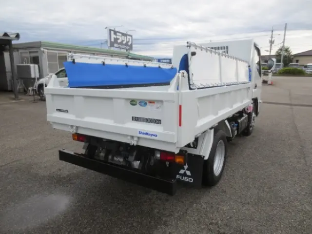 三菱 キャンター 2RG-FBA60(2WD)の写真4