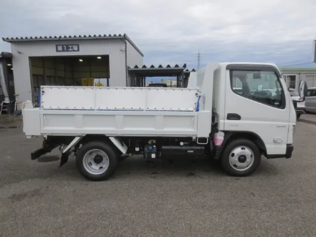 三菱 キャンター 2RG-FBA60(2WD)の写真8