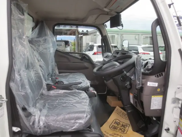 三菱 キャンター 2RG-FBA60(2WD)の写真14