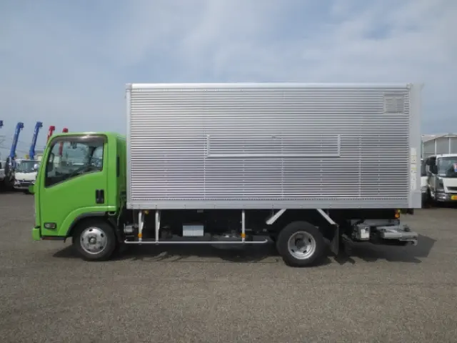 いすゞ エルフ TRG-NMR85AN(2WD)の写真9