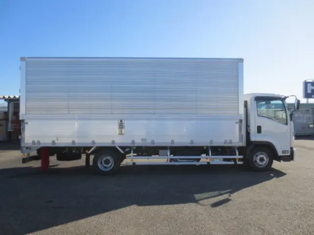 いすゞ フォワード 2RG-FRR90S2(2WD)の写真8