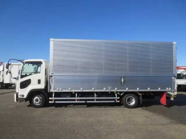 いすゞ フォワード 2RG-FRR90S2(2WD)の写真9