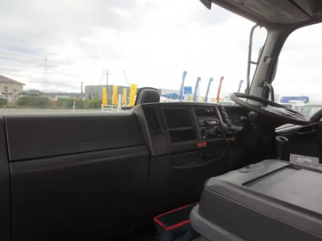 いすゞ フォワード 2PG-FRR90S1(2WD)の写真15