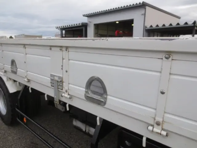 いすゞ フォワード 2PG-FRR90S1(2WD)の写真19