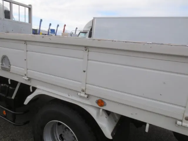 いすゞ フォワード 2PG-FRR90S1(2WD)の写真22