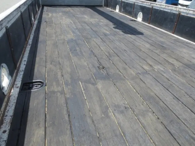 いすゞ フォワード TKG-FRR90S1(2WD)の写真24