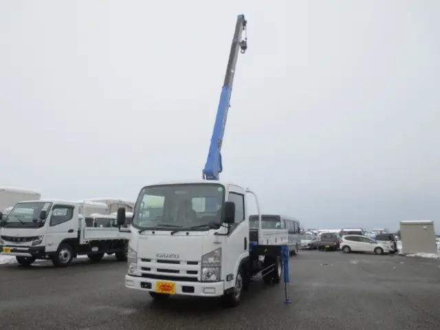 いすゞ エルフ TKG-NMR85AN(2WD)の写真1