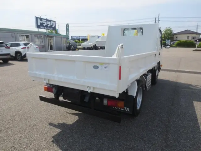 トヨタ ダイナ 2KG-XZU675D(4WD)の写真4
