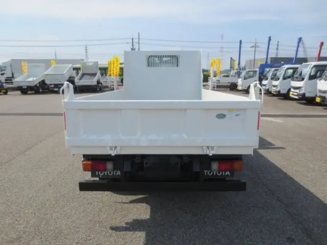 トヨタ ダイナ 2KG-XZU675D(4WD)の写真7