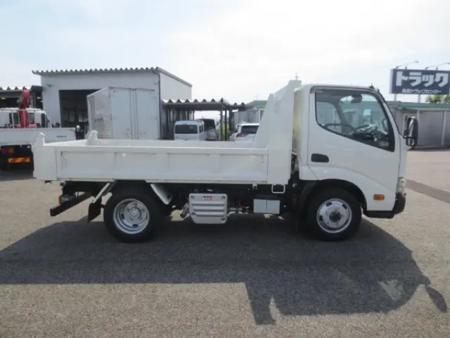 トヨタ ダイナ 2KG-XZU675D(4WD)の写真8
