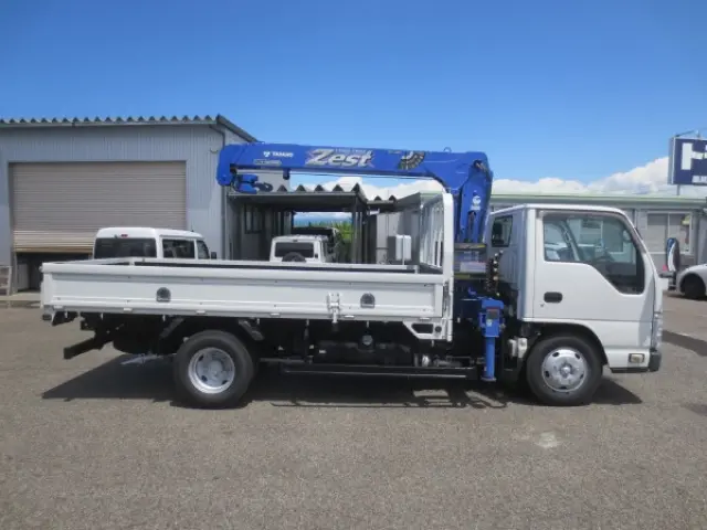 いすゞ エルフ TPG-NKR85AR(2WD)の写真8