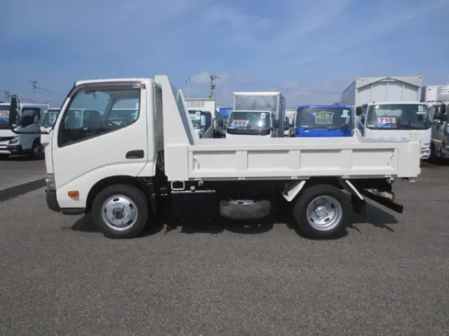 トヨタ ダイナ 2KG-XZU675D(4WD)の写真9