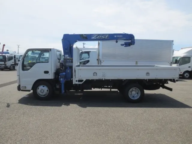いすゞ エルフ TPG-NKR85AR(2WD)の写真9