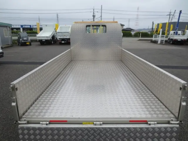 三菱 キャンター 2TG-FBA00(2WD)の写真10