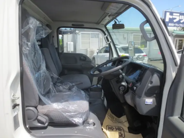 いすゞ エルフ TPG-NKR85AR(2WD)の写真14