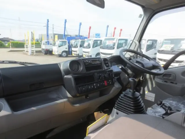 トヨタ ダイナ 2KG-XZU675D(4WD)の写真17