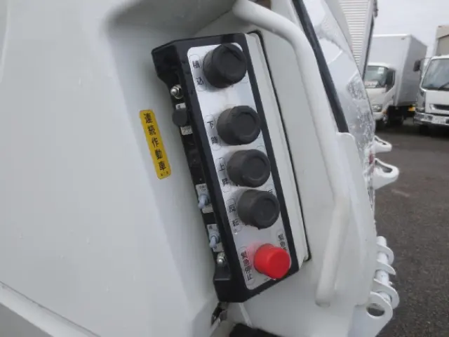 三菱 ファイター 2PG-FK72N(2WD)の写真18