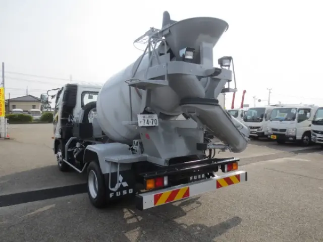 三菱 ファイター 2KG-FK72F(2WD)の写真5