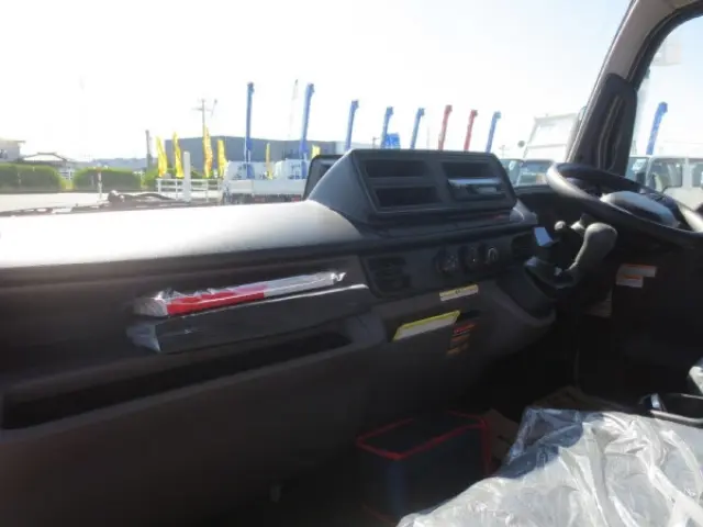 三菱 キャンター 2RG-FEB80(2WD)の写真20