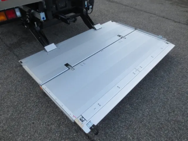 三菱 ファイター 2KG-FK65F(2WD)の写真12