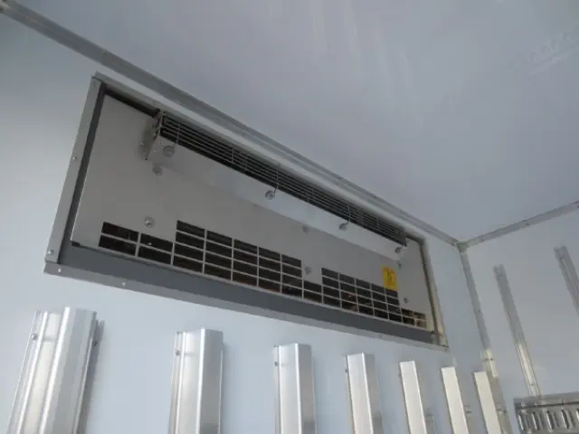 三菱 キャンター 2RG-FEB50(2WD)の写真13