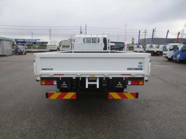 三菱 キャンター 2PG-FEB90(2WD)の写真7