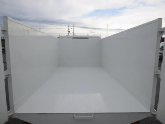 三菱 キャンター 2RG-FBA60(2WD)の写真10