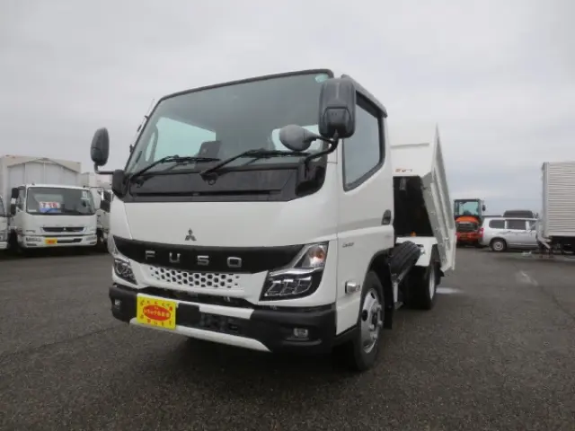 三菱 キャンター 2RG-FBAV0(2WD)の写真1