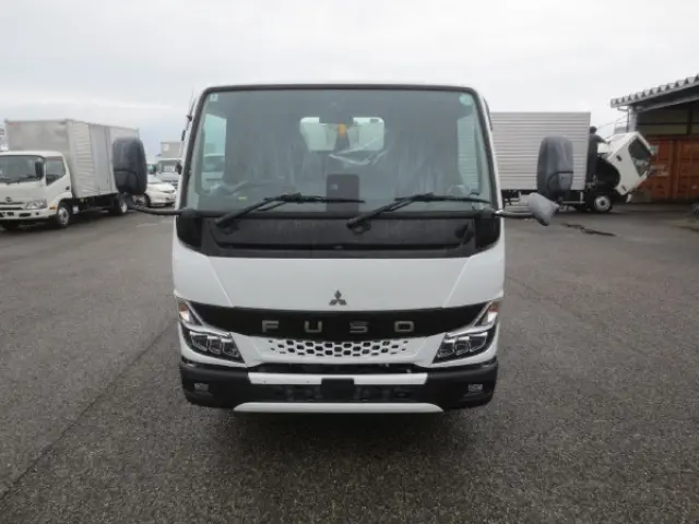 三菱 キャンター 2RG-FBAV0(2WD)の写真6